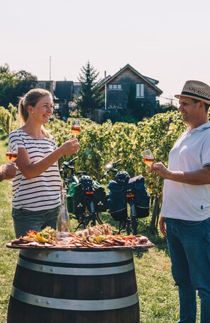 Merienda en el viñedo, Ruta del Vino de Baden | © Foto: Keller, Schwarzwald Tourismus