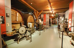Almacén de cerveza, Museo Bávaro de la Cerveza de Kulmbach, Ruta de la Cerveza y los Castillos | © Almacén de cerveza, Museo de la Cerveza de Baviera Kulmbach  © Museen im Mönchshof e.V.