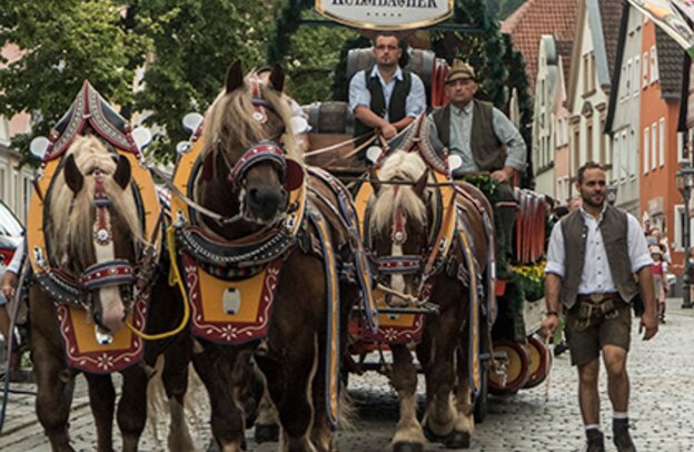 Desfile de la Semana de la Cerveza de Kulmbach, Ruta de la Cerveza y los Castillos | © Desfile del festival Semana de la cerveza de Kulmbacher © Karl Heinz Weissfloch