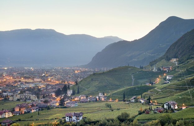 Bolzano, ruta de los Dolomitas: la gran vuelta con autocaravana | © Bozen, Foto: IDM Tourismus, Clemens Zahn
