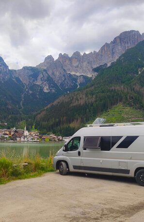 Gran Ruta de los Dolomitas - Lago di Alleghe | © Lago di Alleghe, Foto: Oscar Prieto
