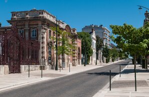 Avenue de Champagne - Épernay | © Avenue de Champagne - Épernay ©Michal Osmenda from Brussels, Belgium, CC BY 2.0  via Wikimedia Commons