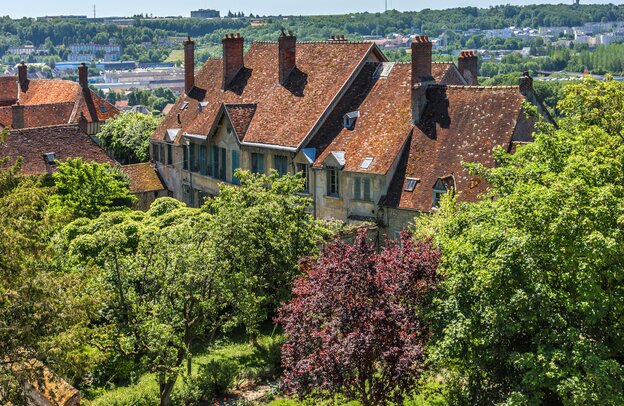 Vista de la ciudad medieval de Provins, Francia | © Vista de la ciudad medieval de Provins, Francia ©dbrnjhrj - stock.adobe.com