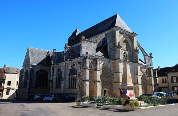 Iglesia de Chaource Aube en Champagne, Francia | © Iglesia de Chaource Aube en Champagne, Francia © Bennekom - stock.adobe.com