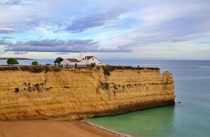 Albufeira - Portugal | © Albufeira - Portugal |  Julian Hacker en Pixabay 