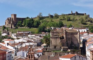 Castillo de Aracena - Huelva | © Castillo de Aracena - Huelva © Mike Krüger, CC BY-SA 4.0 <https://creativecommons.org/licenses/by-sa/4.0>, via Wikimedia Commons