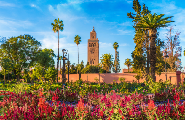 La mezquita Koutoubia y sus jardines - Marrakech | © La mezquita Koutoubia y sus jardines - Marrakech - Foto: iStock.com/Balate Dorin