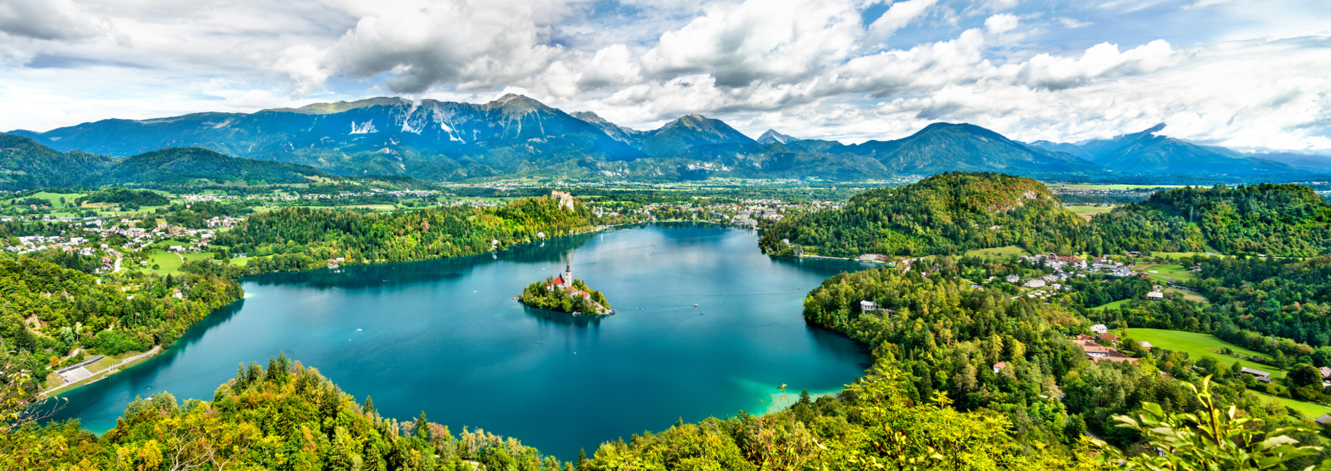 Vista panorámica del lago Bled - Eslovenia | © Vista panorámica del lago Bled - Eslovenia - Foto: Leonid Andronov - stock.adobe.com