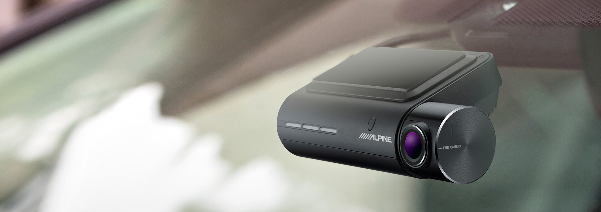 Alpine DVR-F800 Pro installed | © Foto: ALPS ALPINE EUROPE GmbH Alpine DVR-F800 Pro installed | © Foto: ALPS ALPINE EUROPE GmbH